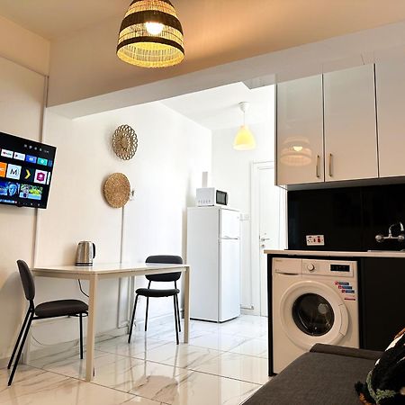 Real Center Apartment Larnaca Luaran gambar