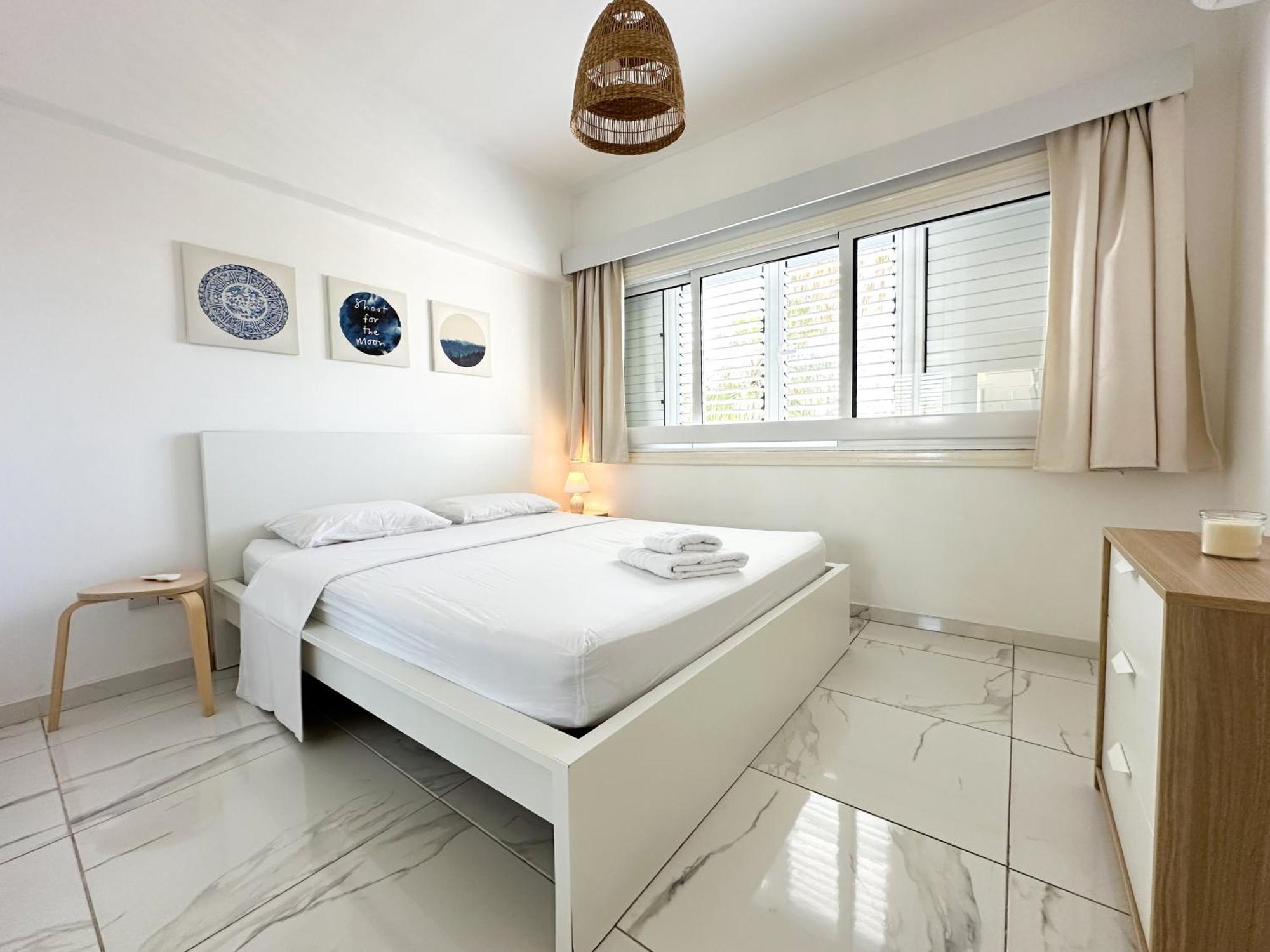Real Center Apartment Larnaca Luaran gambar
